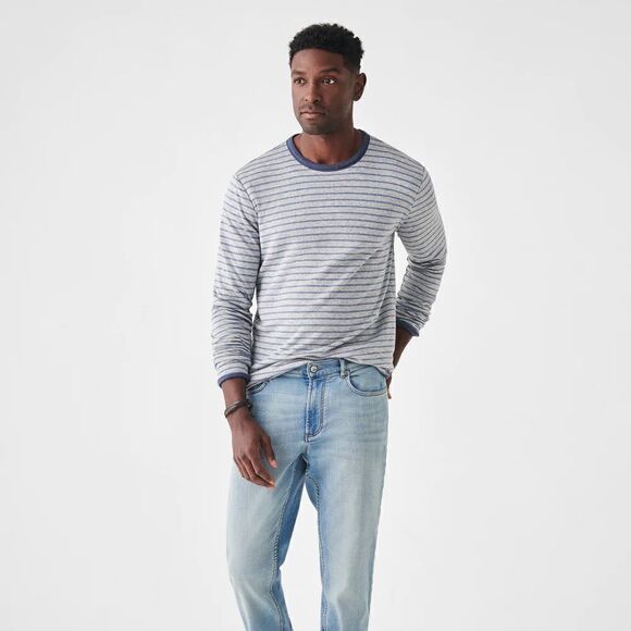 Faherty Cloud Cotton Reversible Crew Navy/Striped - Picture 3 of 10